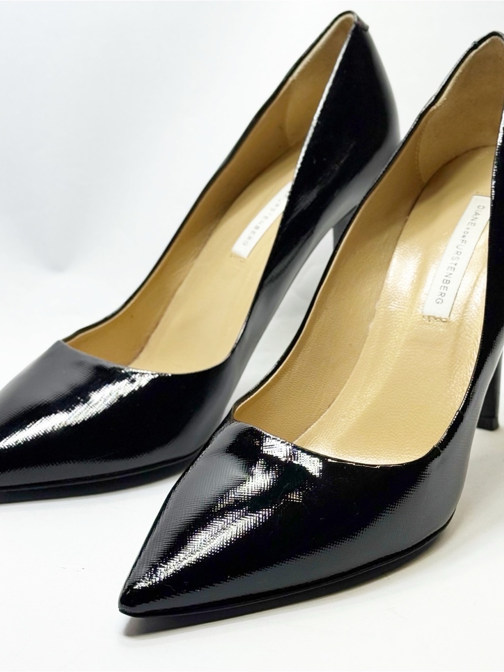 Diane Von Furstenberg Black Patent Pointed Toe Stiletto Pumps size 9B
